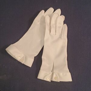Vintage white gloves with button flip